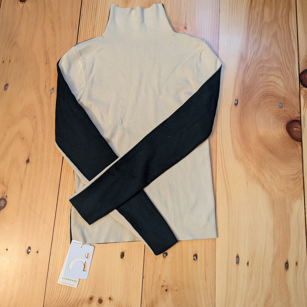 Two-Tone Beige & Emerald Green Mockneck Sweater